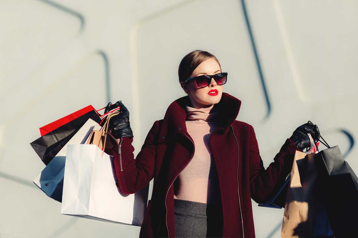 Meta şi EssilorLuxottica, parteneriat în vederea construirii ochelarilor inteligenţi