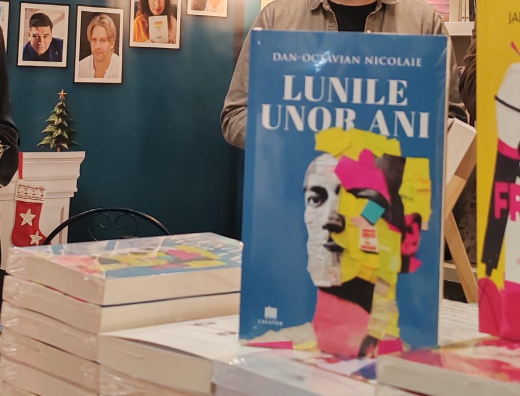 „Meta a furat cărţi”