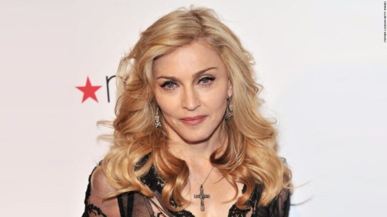 Madonna îl acuză pe Trump de ”desfiinţarea tuturor libertăţilor ”