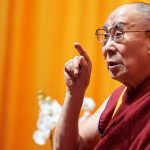 Dalai Lama scrie într-o noua carte că succesorul său ”se va naşte” în afara Chinei