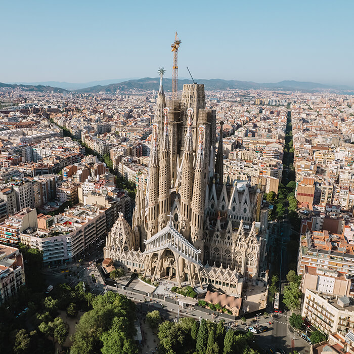 Ecologişti au stropit cu vopsea roşie faţada Sagrada Familia
