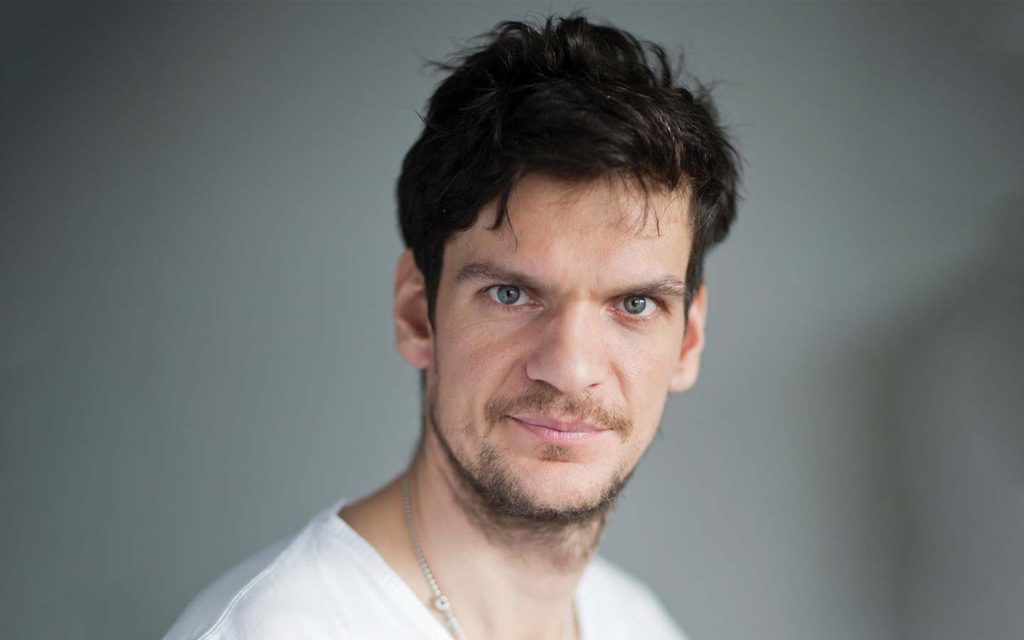 Tudor Chirilă îl acuză pe ministrul Culturii că nu înţelege profesia pe care o practică