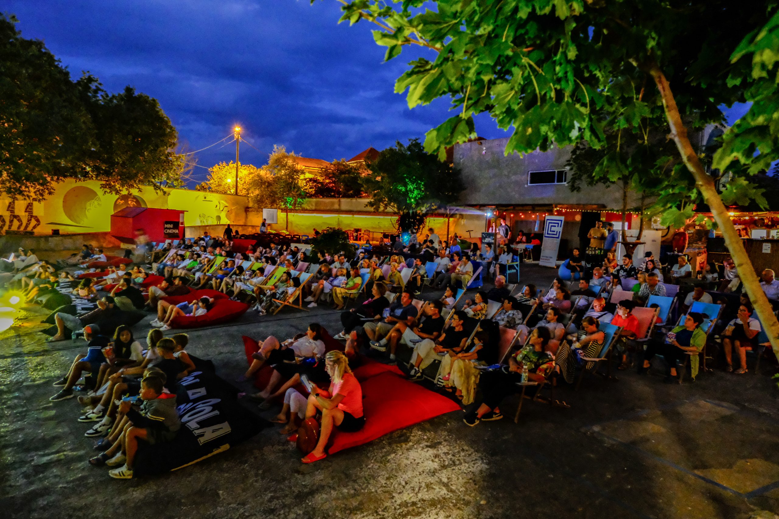 Vara la Eforie Sud – seri petrecute în Grădina Cinemascop