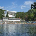 Vara începe la Sovata cu muzică pe malul Lacului Ursu