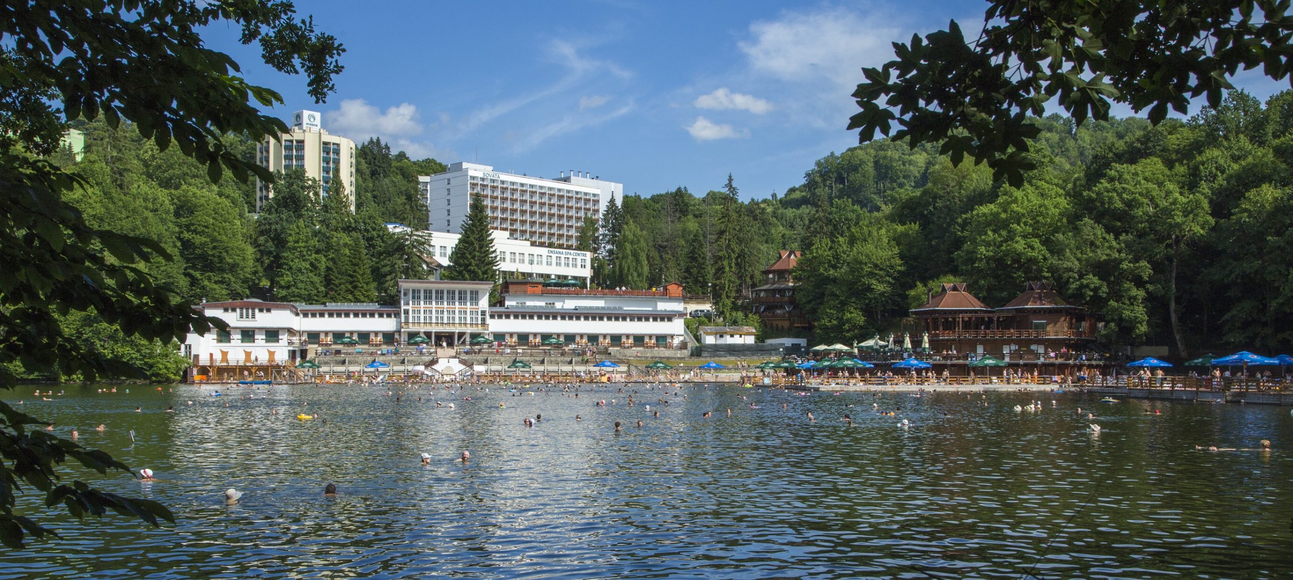 Vara începe la Sovata cu muzică pe malul Lacului Ursu