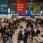 Top 10 autori români care au dominat vânzările de carte în ultimul deceniu