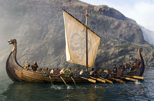 Cel mai mare tezaur de argint din epoca vikingă descoperit vreodată în Danemarca, găsit într-o curte